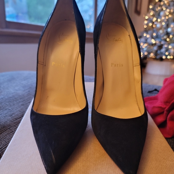 💯 Authentic Christian Louboutin Velour Pumps - Picture 12 of 12